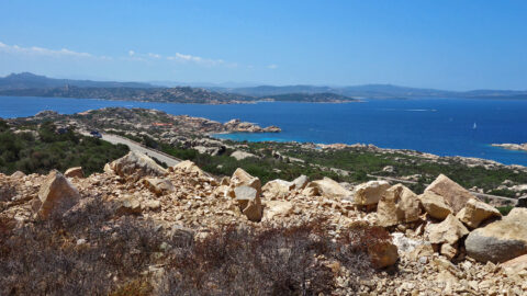Radtour auf der Isola Maddalena vor Sardinien
